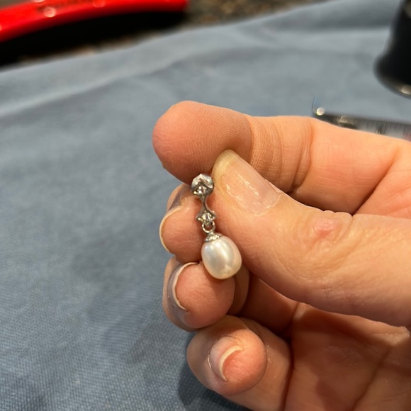 unknown Jewelry - COPY - Pearl Earrings
